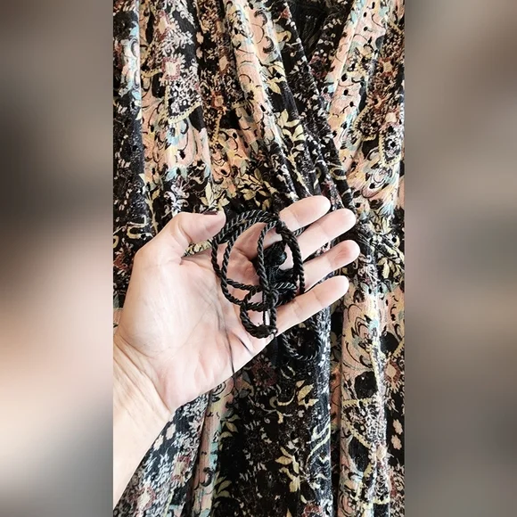 SKY YAMIR ROMPER BACK LACE V NECK WAIST STRAP LONG WING SLEEVES SIZE Medium - Picture 9 of 15